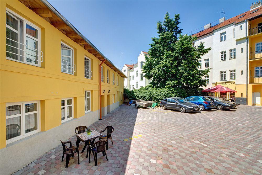Apartment House Zizkov Prag Exterior foto